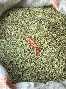 新疆烏魯木齊榮鵬調(diào)料批發(fā)商行 跨界融合，從調(diào)料到礦產(chǎn)與化工制品的多元發(fā)展之路